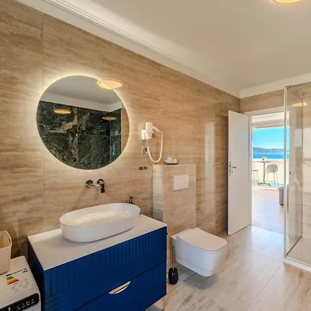 Appartamento Deluxe Diadora With Sea View